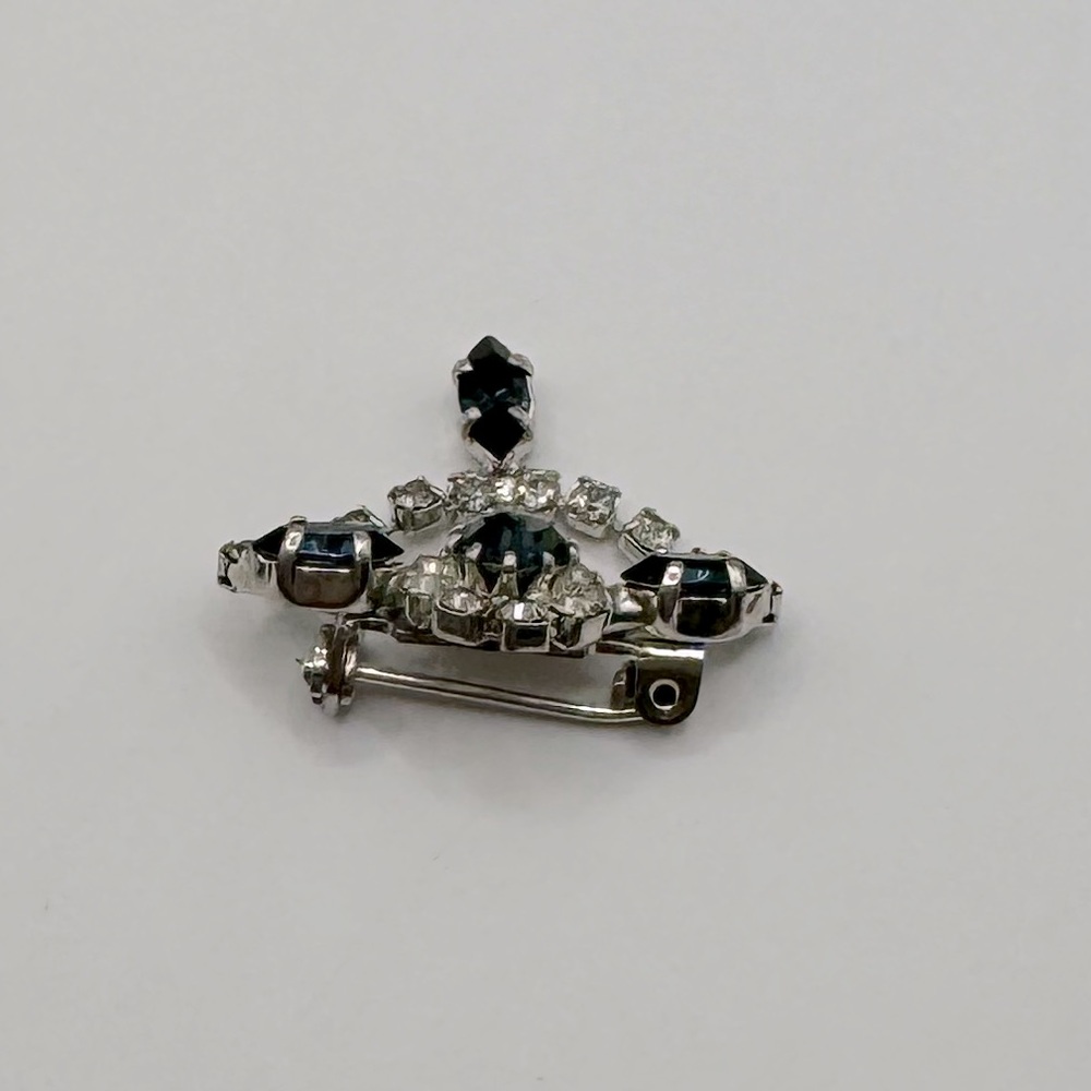 VINTAGE Crystal Dangle Brooch - Picture 8 of 12